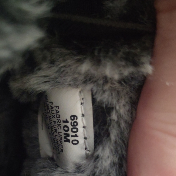 Minnetonka Black and Gray Fur-Lined Slippers - Picture 6 of 7